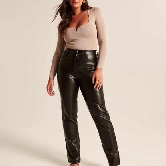 Abercrombie Curve Love Vegan 90s Straight Pant - Picture 2 of 4